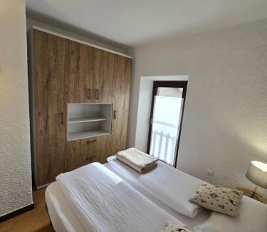 Laveno Apartment | bb26 apartment mountain Lozio