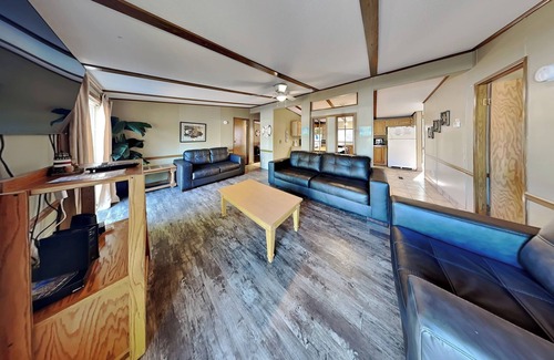 Put-in-Bay Cabin | Be the Lifeguard! 3 BR 2 BA Home Across from Island Club Pool- Sleeps 8 - IC9