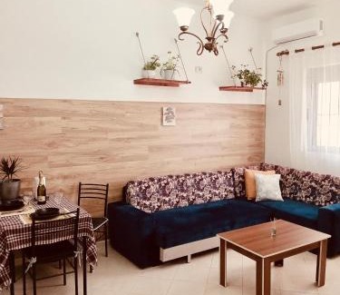 Shkembi i Kavajes Apartment | Beach area