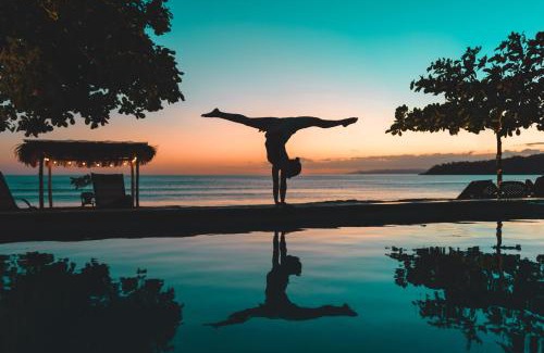 Las Escobas del Venado Hotel | Beach Break Hotel & Surf Camp de Playa Venao