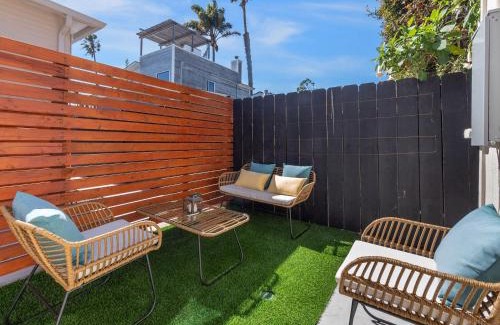 Ocean Beach House | Beach Bungalow Perfection - Private Patios, BBQ walk2beach & Pet Friendly!