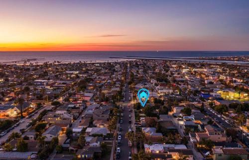 Ocean Beach House | Beach Bungalow Perfection - Private Patios, BBQ walk2beach & Pet Friendly!
