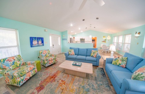Plantation House | Beach Cottage inside Plantation, Sleeps up to 8, Pet Friendly