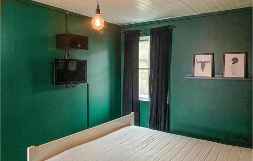 Farsund House | Beach Front Home In Farsund With Wifi