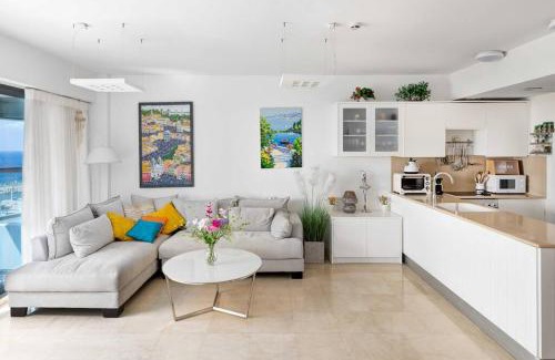 Herzliya Pituach Apartment | Beach Front Luxury Apartment