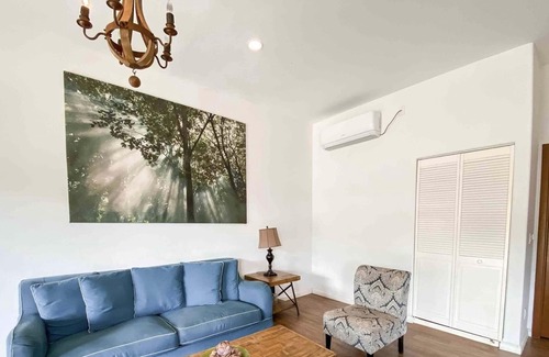 Las Escobas del Venado Apartment | Beach front condo in the heart of Playa Venao. Sea, Surf, Bars, Restaurants…