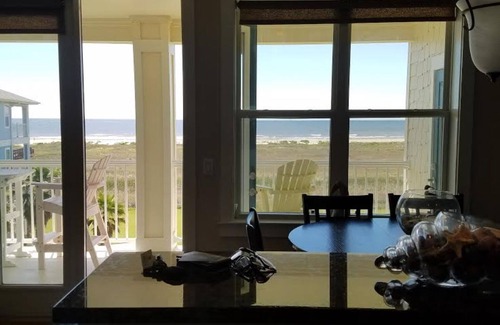 Galveston Condo | Beach front, Top Floor Condo, stunning views of gulf, 7 day discount rate.
