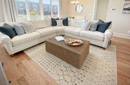 Wrightsville Beach Apartment | Beach Happy by Sea Scape Properties