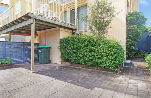 Hawks Nest House | Beach Haven - opposite the beach