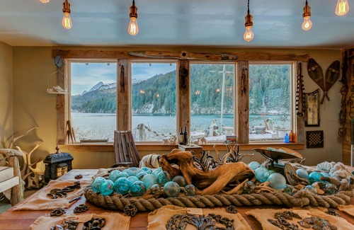 Seldovia Village House | Beach House, Ocean Views Out Every Window 2 Sandy Beaches Kayaks Glacier & more