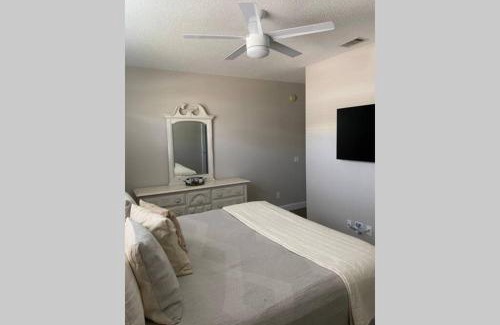 Fort Walton Beach - Destin House | Beach Jewel 5bd-3 1/2 bath -5 min walk to Beach!
