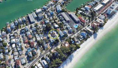 Sunset Beach House | Beach Livin 3 - 3 Bedroom Upstairs
