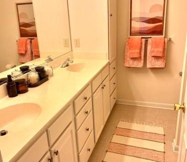 Rehoboth Beach Apartment | Beach perfect getaway 2 bedroom apartment