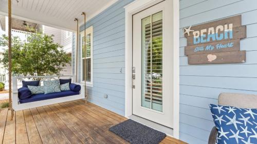 Lakeside at Blue Mountain Beach House | Beach Still My Heart by AvantStay 6 Seater Golf Cart Included Pool Access