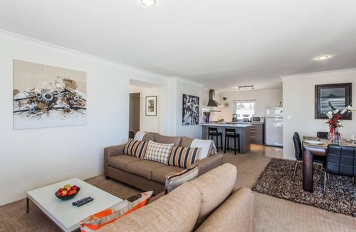 Cottesloe Apartment | Beach View Apartment in Cottesloe