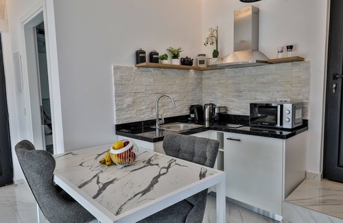 Ammoudara House | Beach Walk Luxury Suites