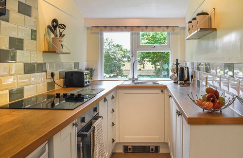 Etchinghill Cottage | Beachborough Park Summer House