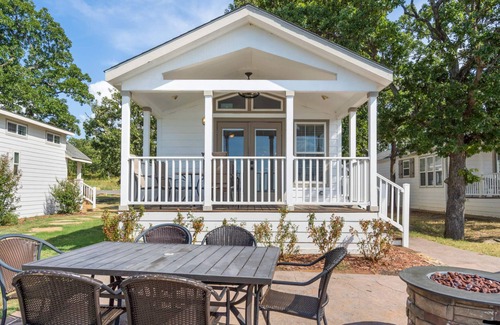 Sperry Cottage | Beachcomber at CrossTimbers Marina