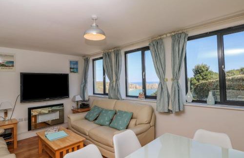 Porthcurno Apartment | Beachcomber