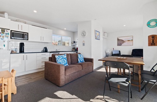 Waihi Beach House | Beachcomber's Paradise – Waihi Beach Holiday Home