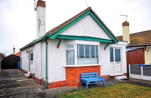 Prestatyn Cottage | Beachcomber Seafront Pet Friendly Cottage