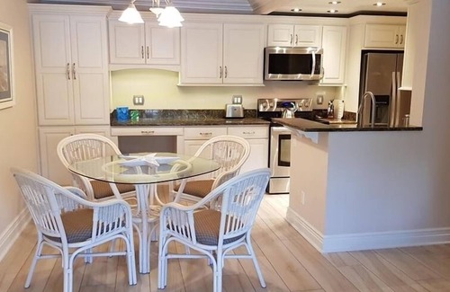 Longboat Key Condo | Beachcomber unit 205