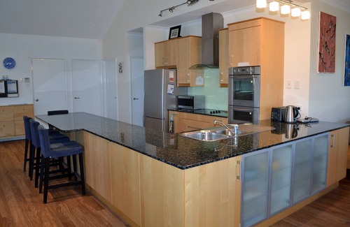 Peppermint Grove Beach House | Beachfront Bliss, Great ocean views and a minute's stroll to the waves.