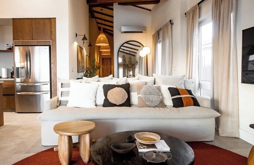 Las Escobas del Venado Villa | Beachfront Luxury and Pool 4BR Villa Linda