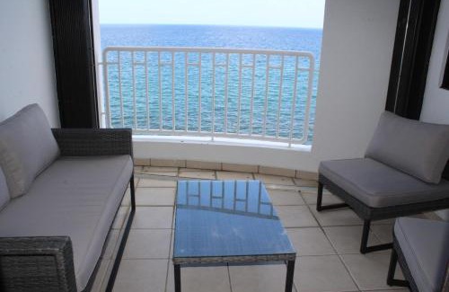 Stella Apartment | Beachfront 2 bdr unit at Victoria del Mar 4E