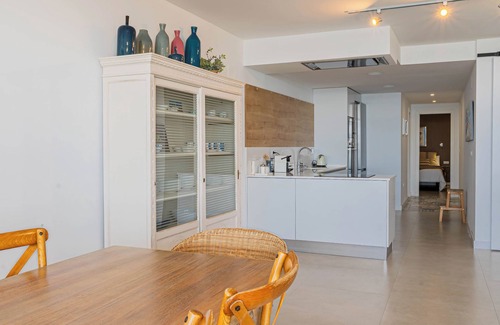 Raval Roig House | Beachfront Apartment in the City "The Window"