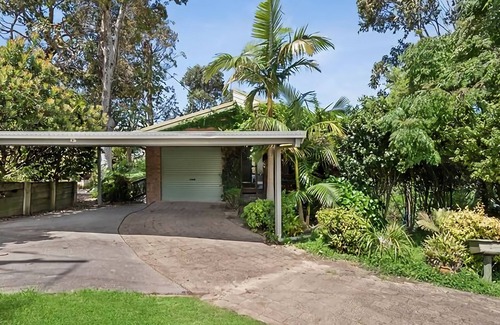 Malua Bay House | Beachfront at Malua - Garden Bay Beach