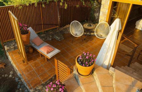 Avia Hotel | Beachfront Avia Nest - Aspa's Getaway