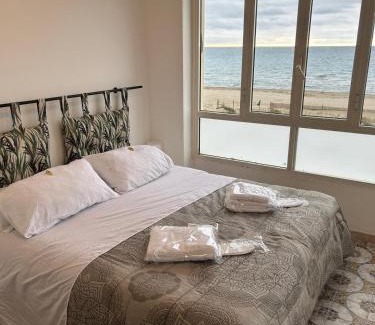 Torvaianica Apartment | Beachfront, balcony, parking, private access Beach
