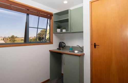 Bell Block House | BEACHFRONT BLISS ON WANAKA TERRACE SUPPORT LOCAL