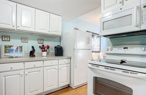 New Smyrna Beach Condo | Beachfront Condo at Colony Beach Club - Ocean Views, Pool, Patio, Sleeps 4