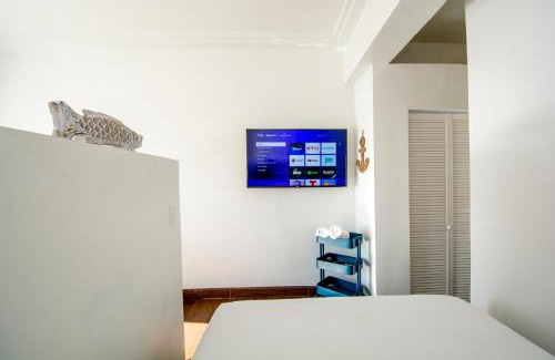 Costa Apartment | BEACHFRONT Escape - Cozy Studio