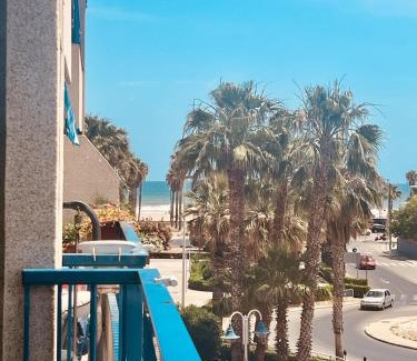 Alboraya Apartment | Beachfront Family Appartment with Pool