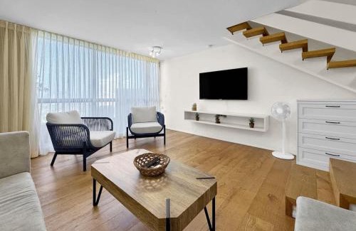 Herzliya Pituach Apartment | Beachfront Heights Duplex