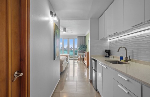 Puerta de Tierra Apartment | Beachfront | Historic San Juan | Atlantic Vistas