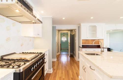 Pine Orchard House | Beachfront Home in Pine Orchard, Branford available for monthly or academic rent