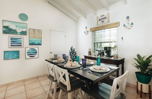 Estate Prosperity West House | Beachfront Home with Screened-In Porch - Near Downtown - Auto On Generator