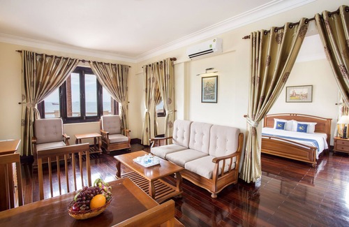 Vung Tau Hotel | Beachfront Hotel