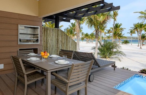 Gueima Villa | Beachfront Luxury Villa - Private Pool & Sunset Views