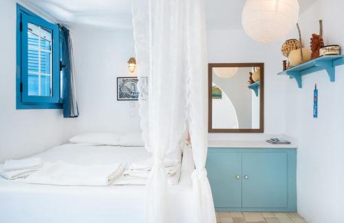 Patmos House | Beachfront Lampis Dolphin 4