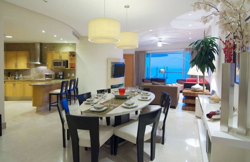 Nuevo Vallarta Condo | Beachfront Luxury Condo