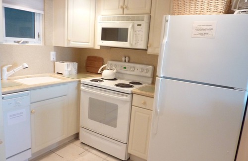 South Rehoboth Condo | Beachfront, Oceanfront, Rehoboth Beach, DE on the Boardwalk