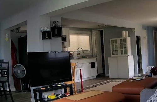 East Ocean View Cottage | Beachfront paradise, relaxed, pet friendly