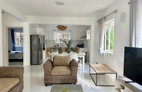 Flic-en-Flac House | Beachfront Villa in a beautiful and secured complex