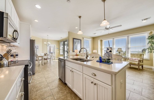 Melrose on the Beach House | BEACHIN IT Oceanfront! sleeps 20 Cart included with booking