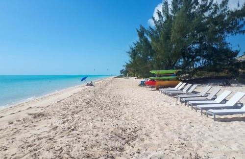 Long Bay Villa | Beachside 3 Bedroom Villa with Pool and Resort Amenities - White Villas - v4